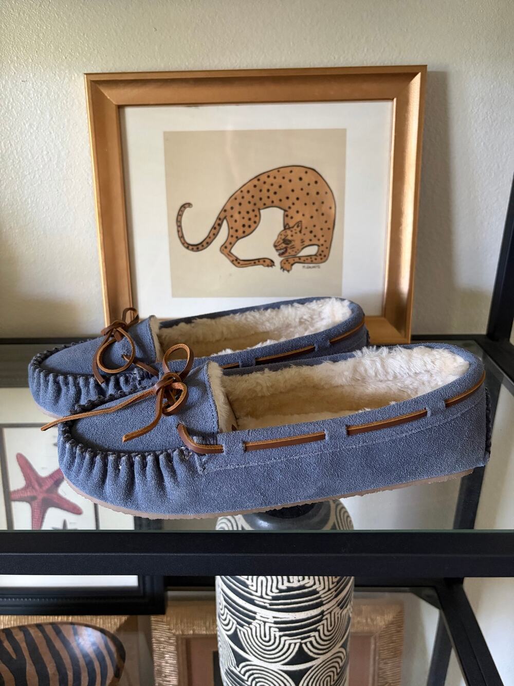 Minnetonka Cally Slippers Womens 8 Blue Suede Faux Fur Lined Moccasins NEW